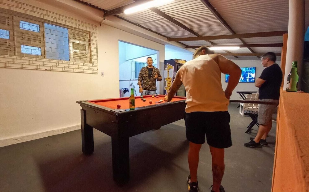 Yolo Hostel