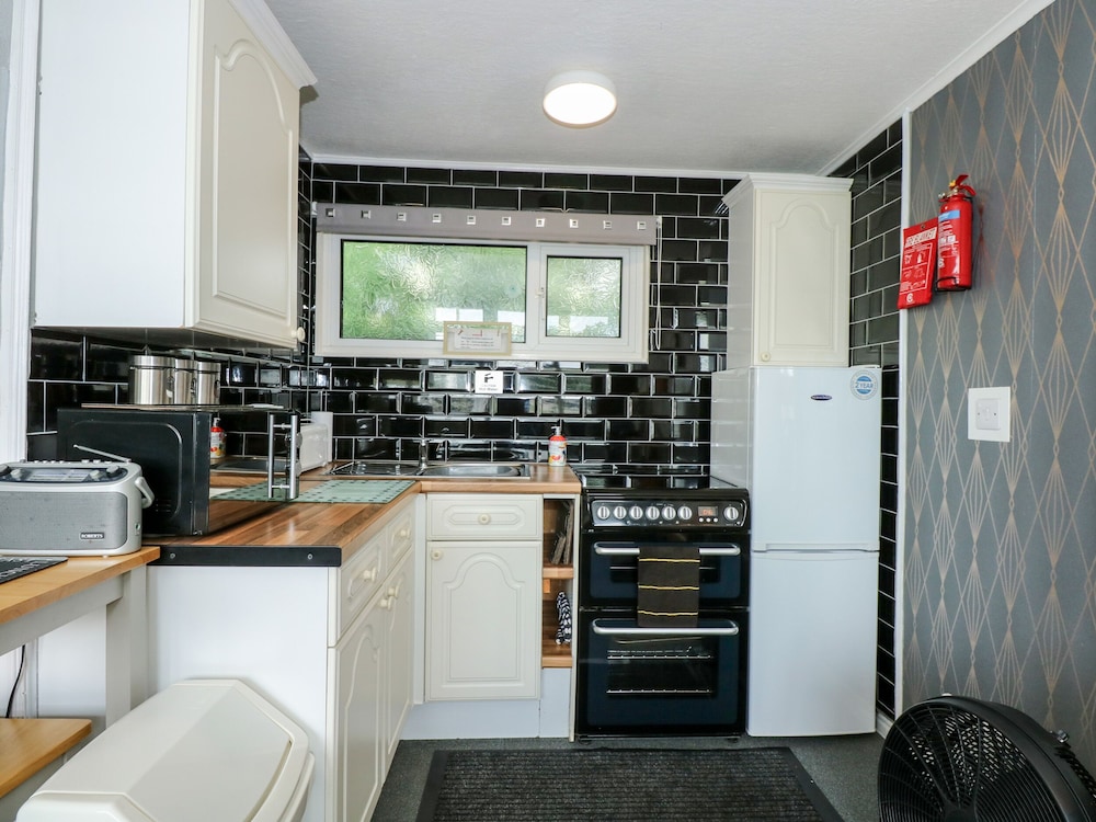 98 Cherry Park view 5