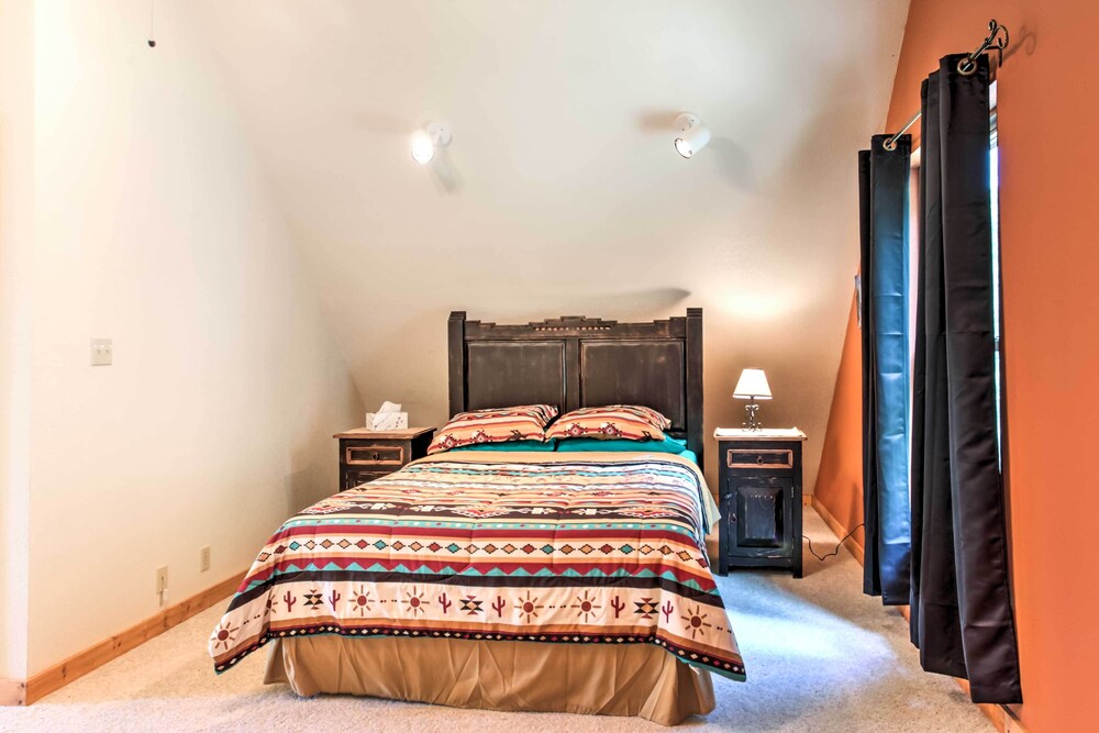 Cloudcroft Home w/ Spacious Stargazing Deck! view 4