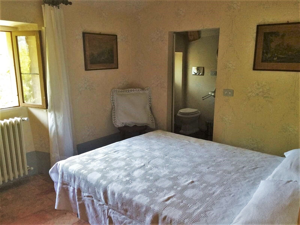 Villa Lucia Laglio with private lake access photo 3