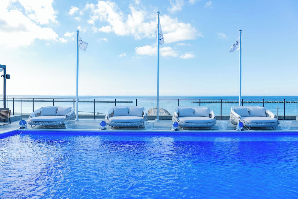 awaJ Beach Club