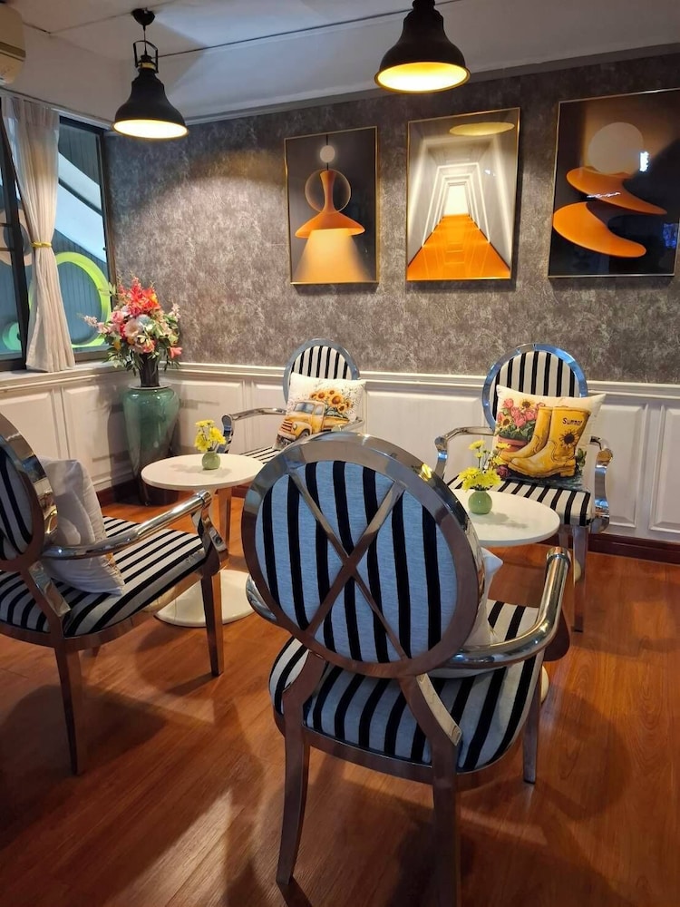 Wow Guesthouse