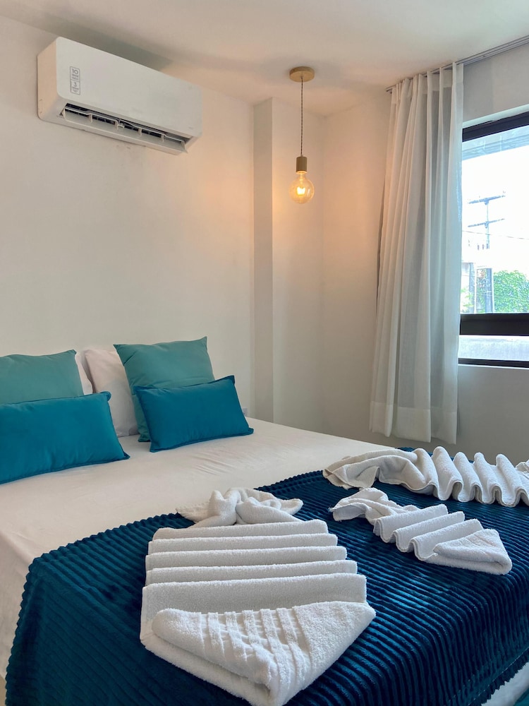 Flat a 120 metros das Piscinas Naturais