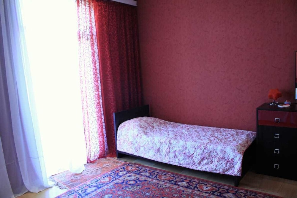 Guest House on Gorgasali Street view 4