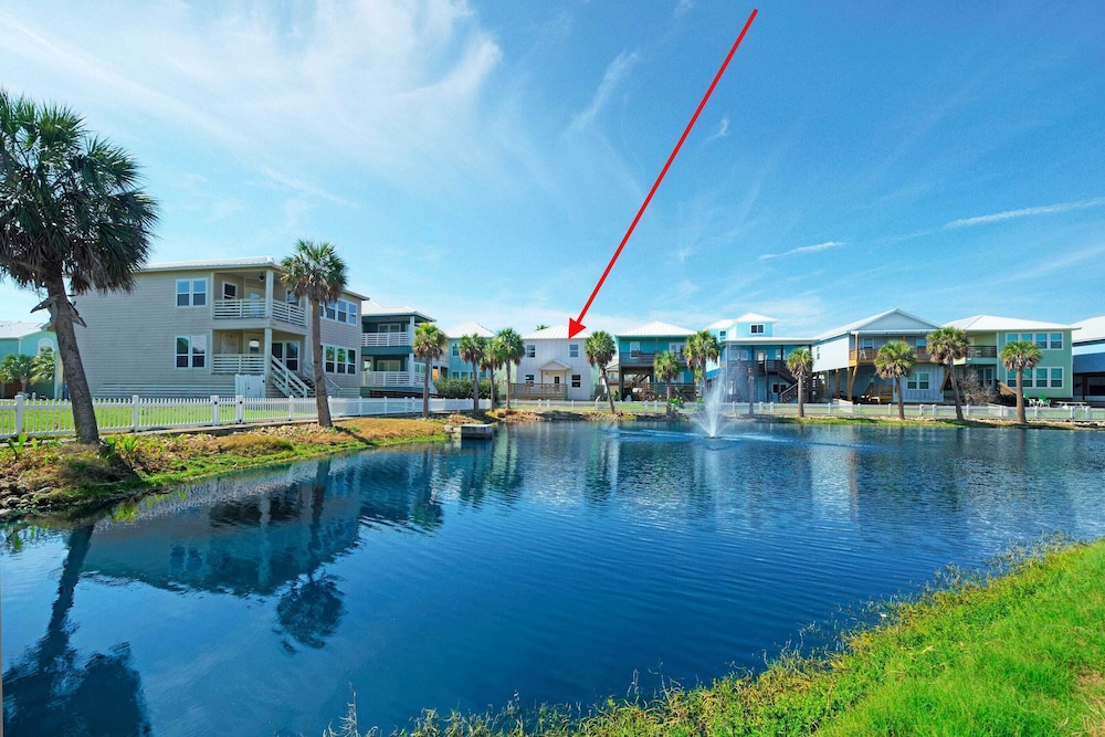 Coastal Escape w/ Pond Views + Pool Access Grahams Getaway by Avantstay
