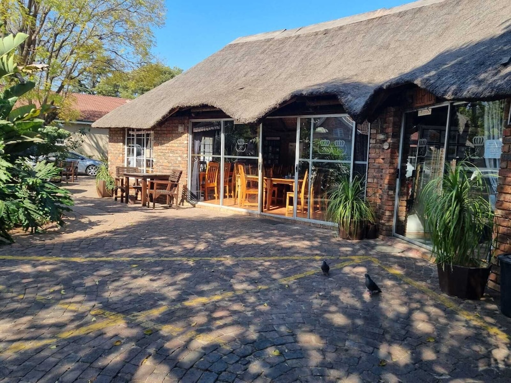 Emerald Guesthouse