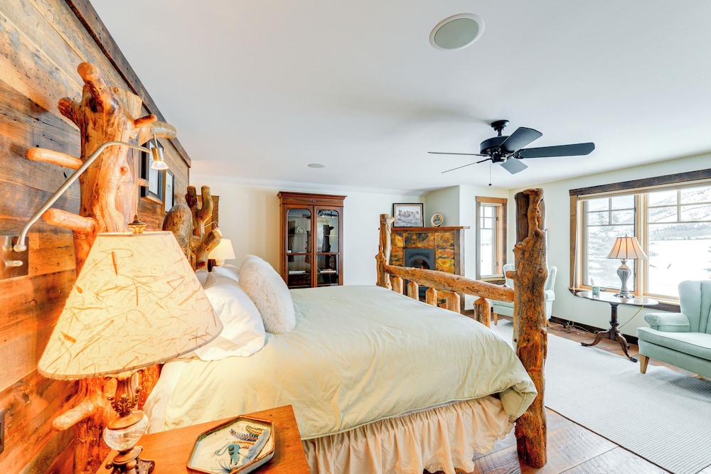 On 20 Scenic Acres: Mtn Retreat in Star Valley