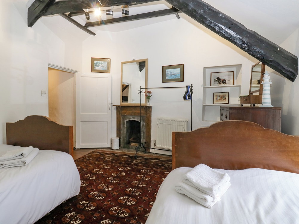 Hearthstone East Cottage