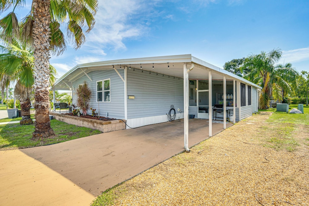 4 Mi to Dtwn Sarasota! Family Home w/ Pool Access