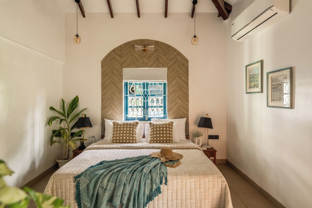 Sanctuary by RÊVE Escapes - Premium 3 BHK Villa Near Morjim Beach