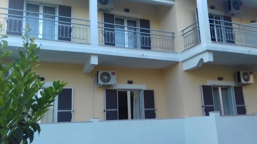 Full House Kavos en Corfu