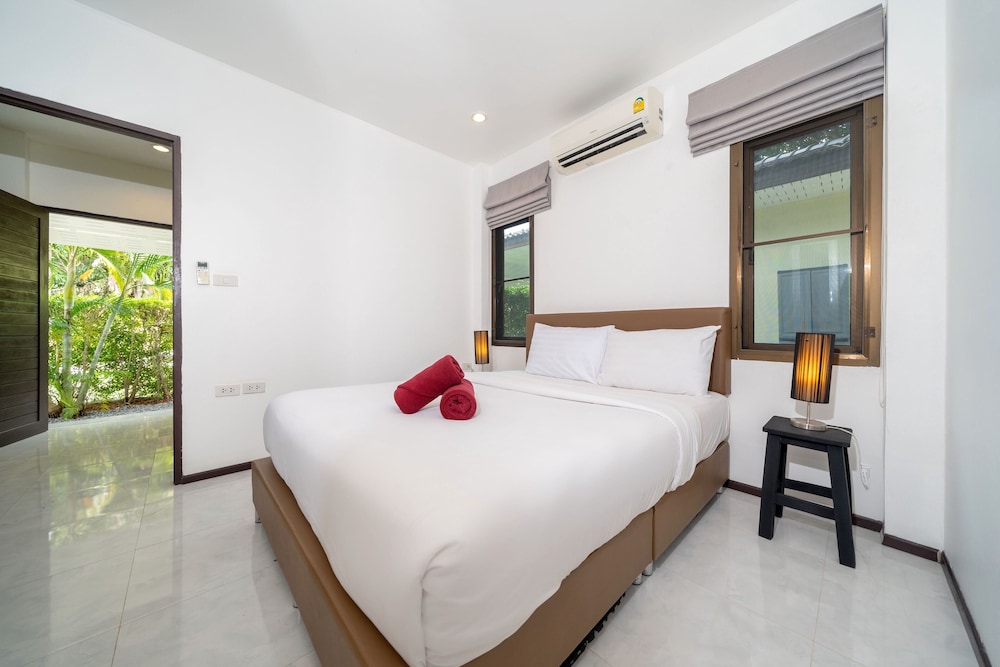 NaiHarn Private Oxavia Garden Bungalows