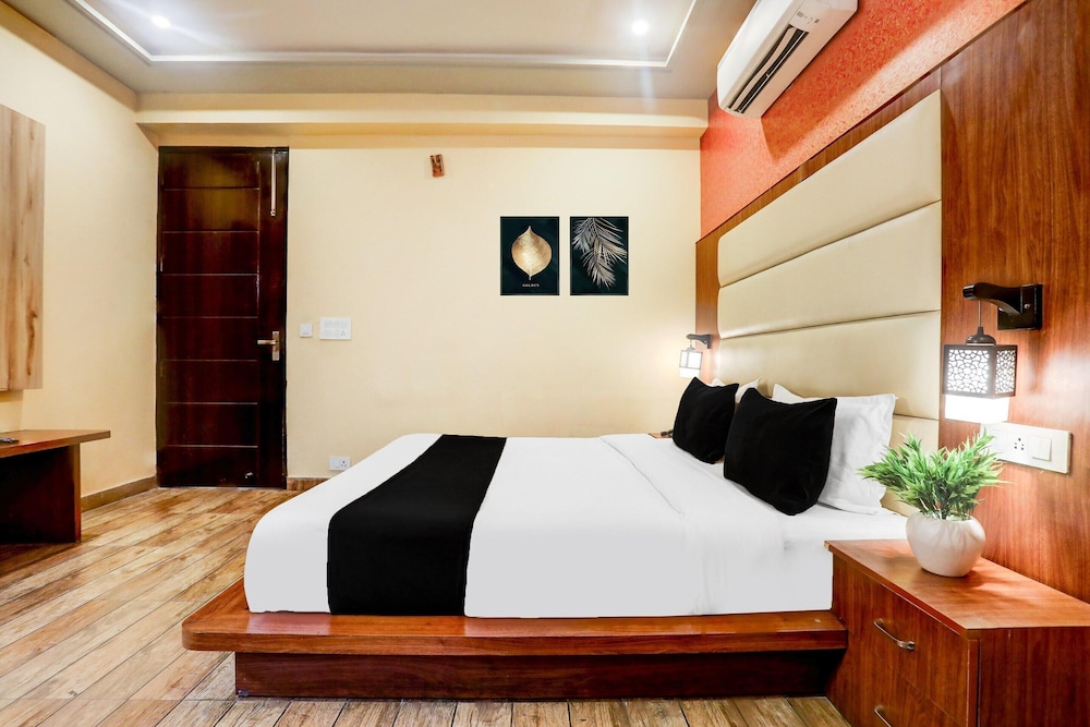 Luxury Stays at Mussorie Foothills