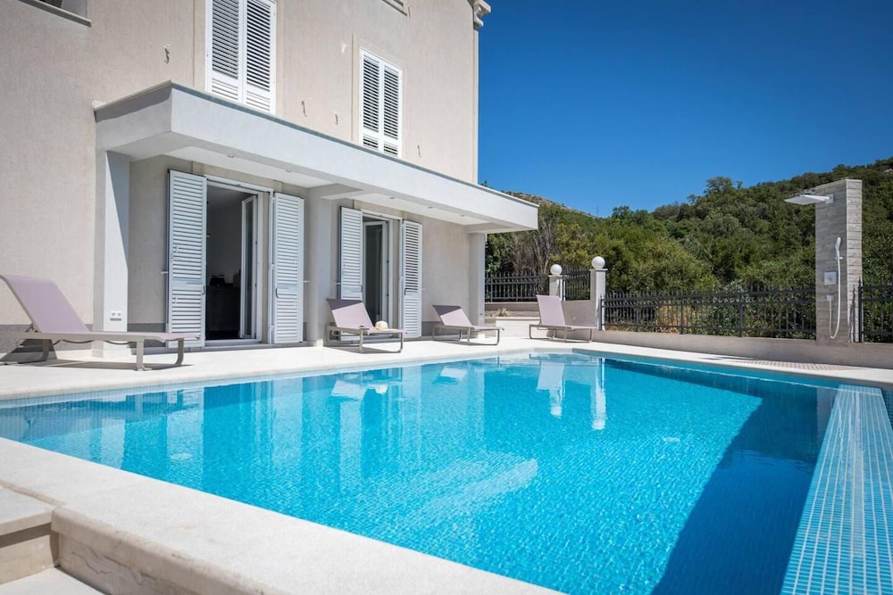 Beautiful 1-bed Apartment in Pobrezje-dubrovnik