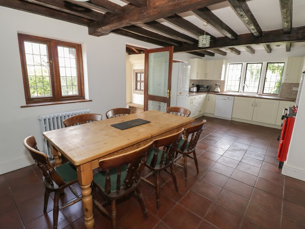 Rowlands House