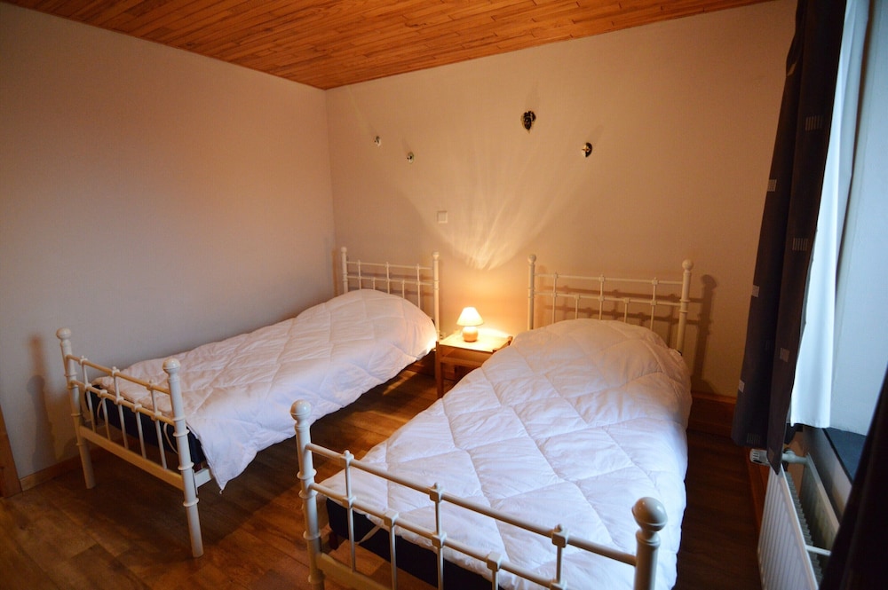 Chalet in Bovigny With Forest & BBQ