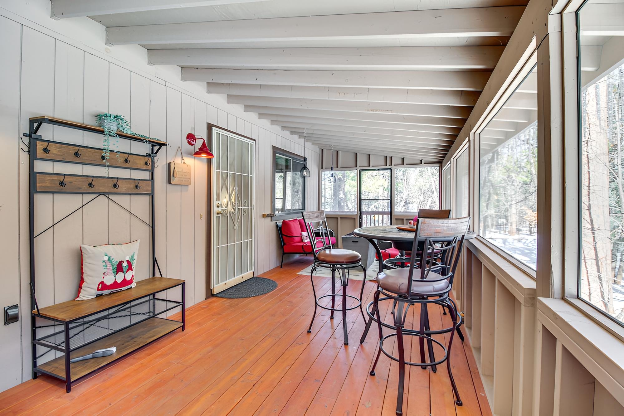 Homey Pinetop-lakeside Gem Near Lake + Trails view 3