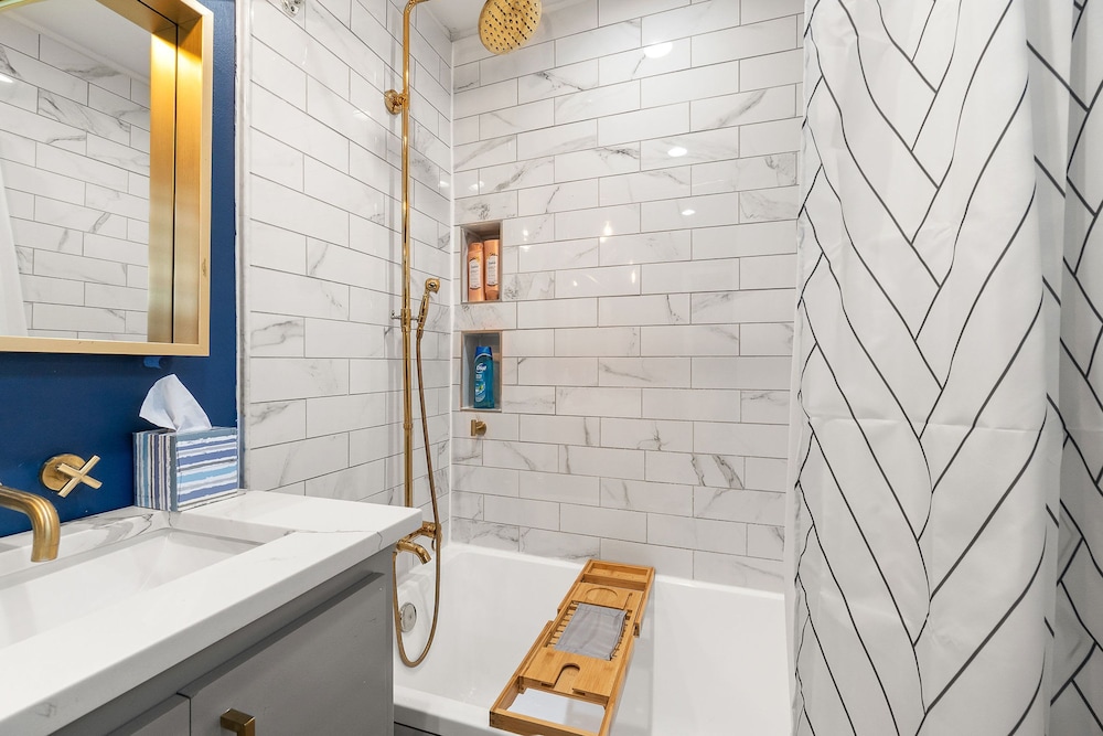 Emerald Indigo House Pet Friendly