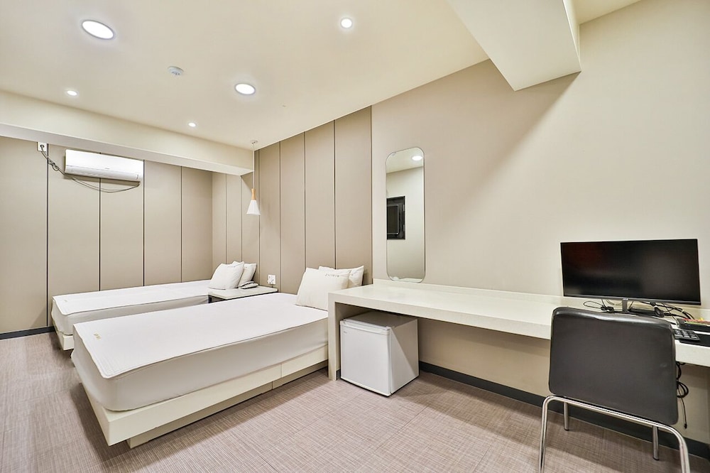 Top Motel