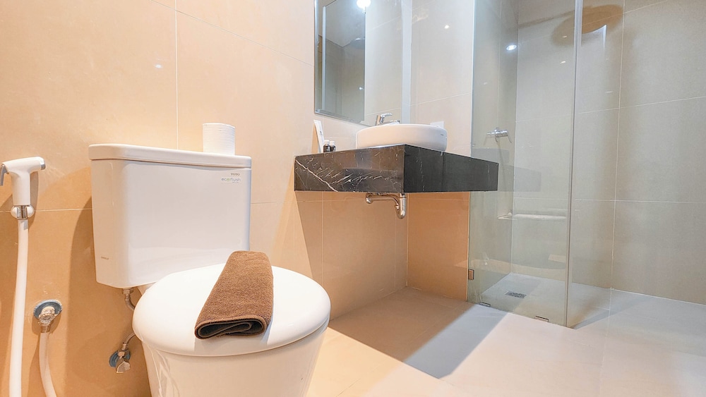 Wonderful 2BR with City View at Grand Sungkono Lagoon Apartment