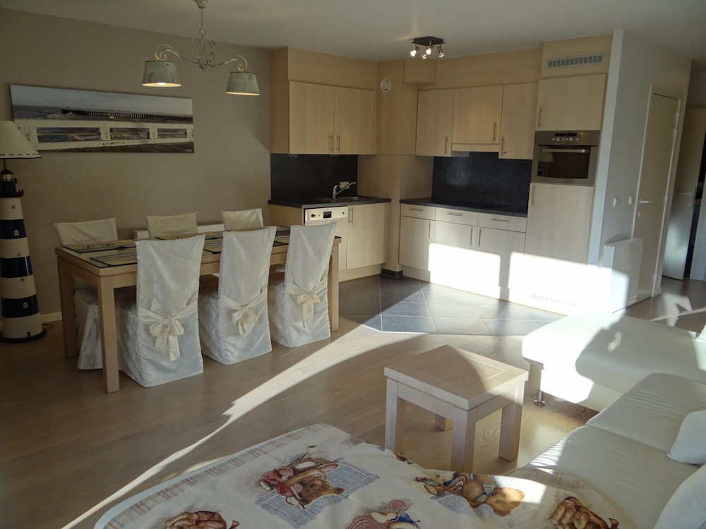 Apartment in Nieuwpoort With sea Views