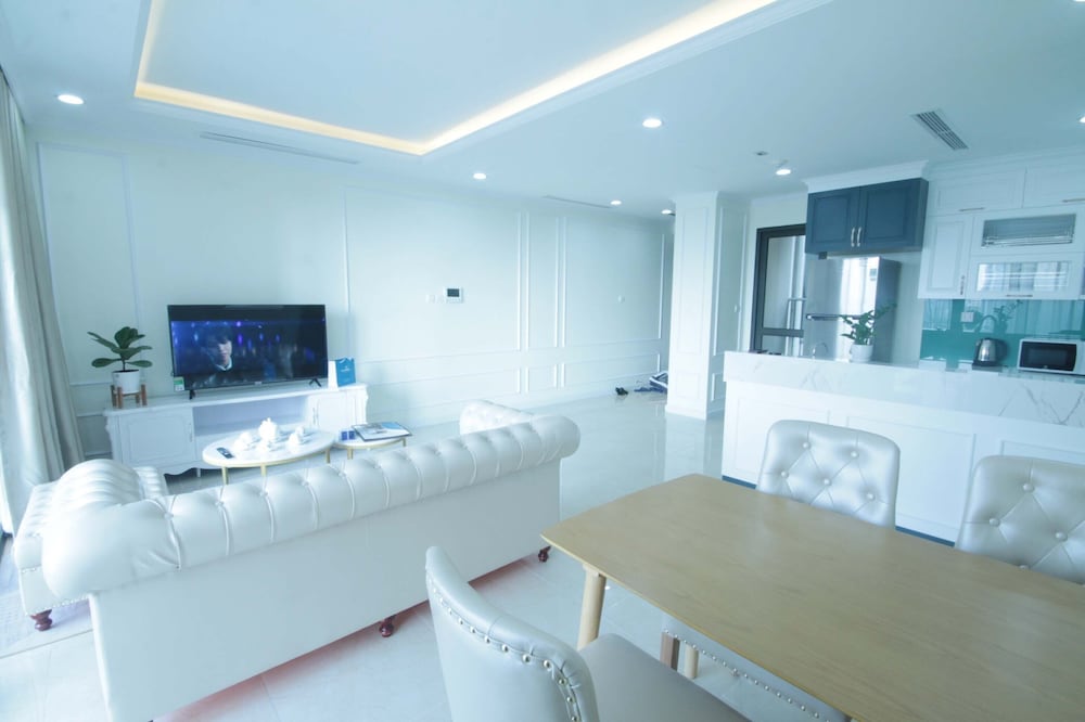 Bayhomes D'Capitale Serviced Apartment
