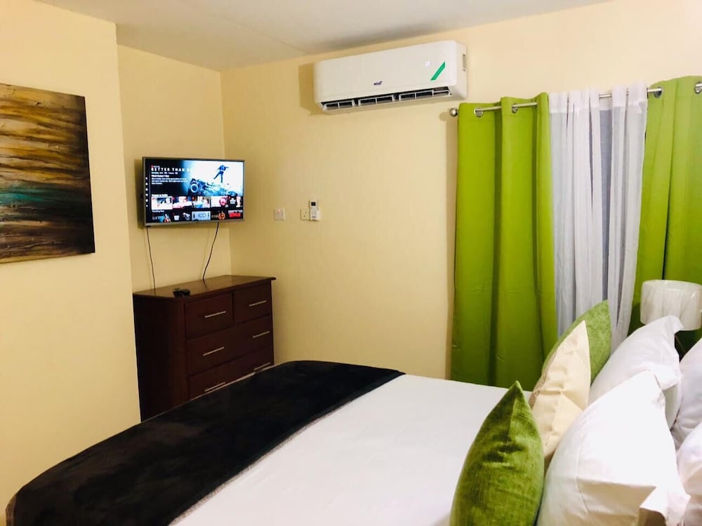 Waterloo Executive Guest Apartment view 4