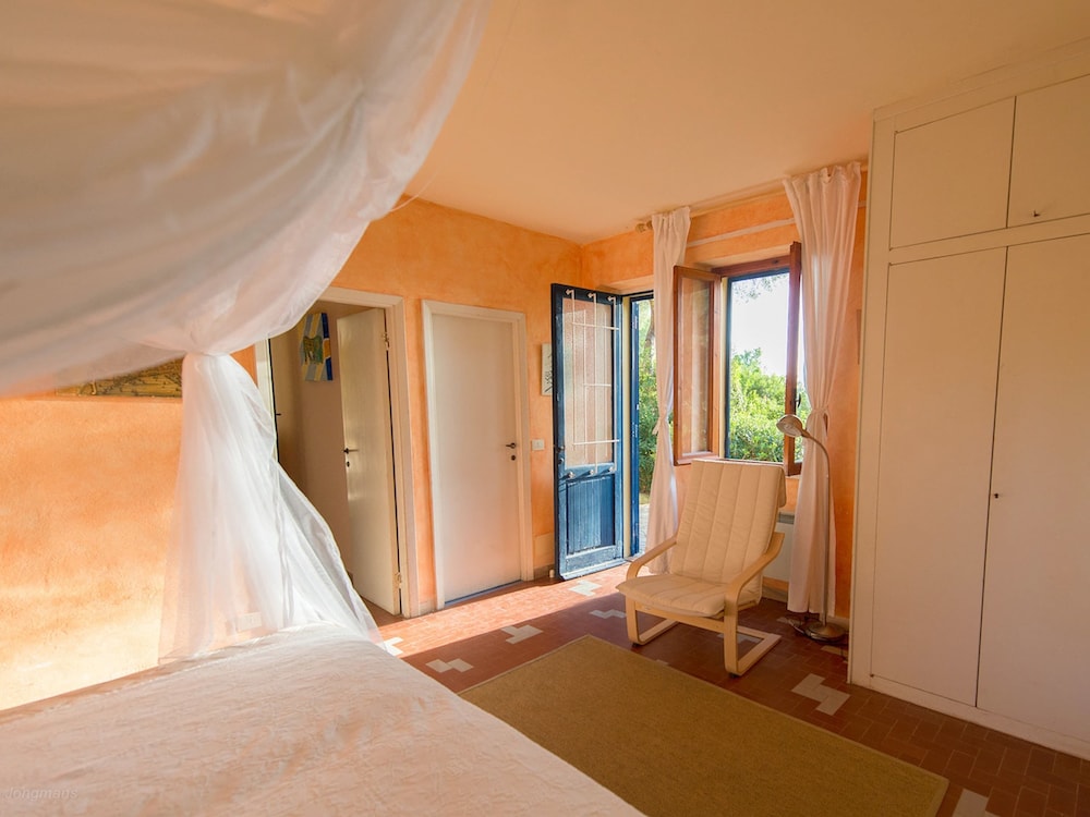 House With Direct Access and Private Terrace at Sea Near Capoliveri view 3