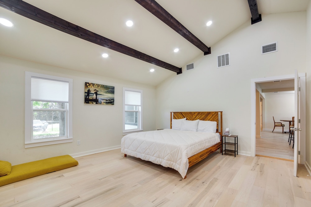 Blue Ridge Retreat on 10-acre Farm: Rural Reset!