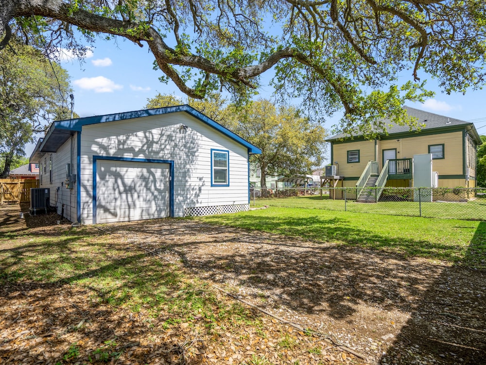 Sandy Toes Retreat by Ryson Vacation Rentals