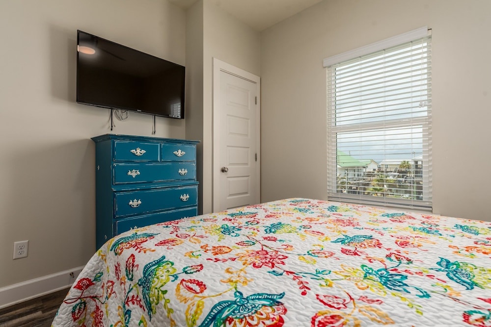 Coastal Château - 2239 Mallard St 6 Bedroom Home
