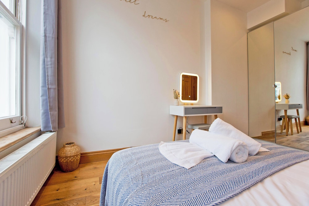 Imperial Earls Court Apartments