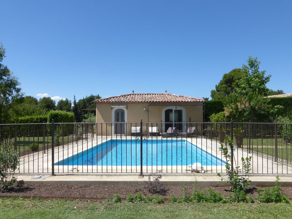 Charming Holiday Villa With Pool photo 3