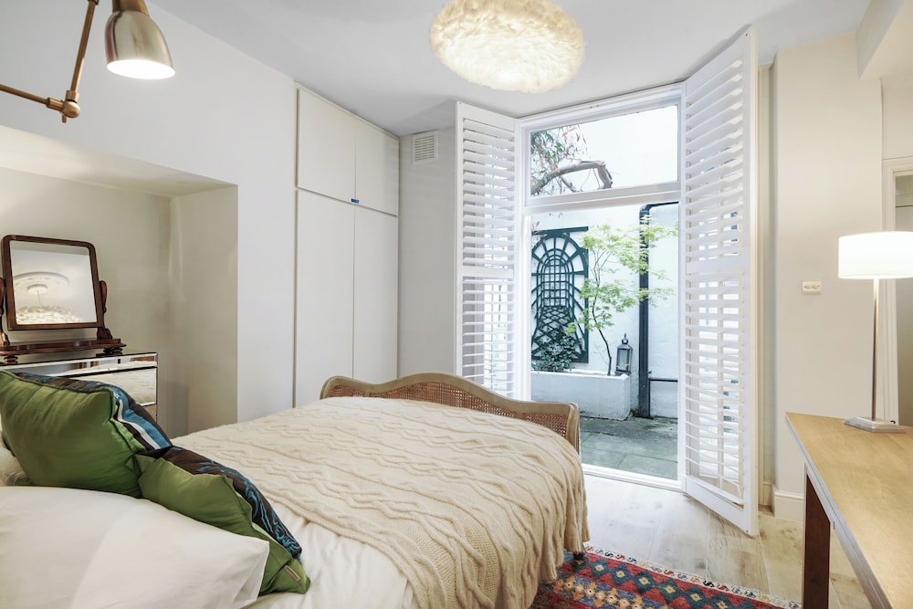 Queen's Gate Gardens Flat