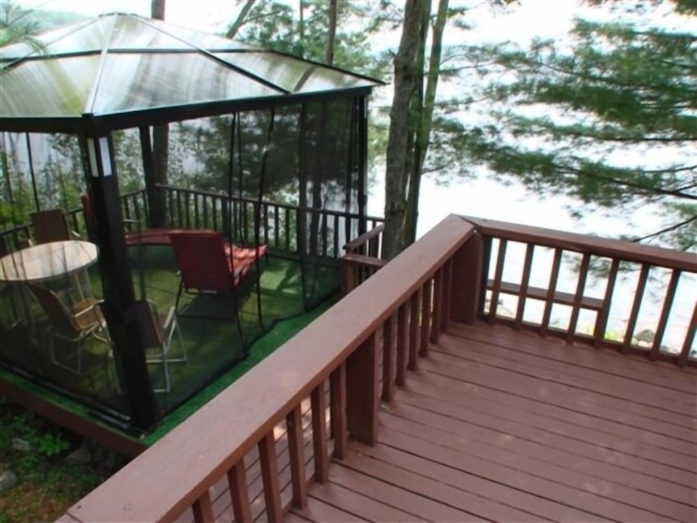 282 Papineau Lake 3 Bedroom Cottage