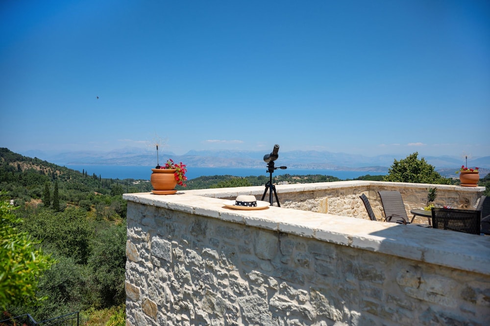 Bee Tree Villa in Corfu
