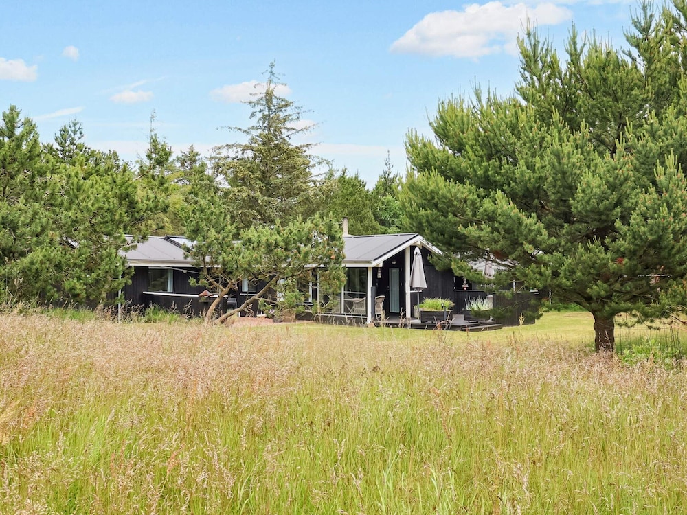 Delightful Holiday Home in Jerup near Sea view 4