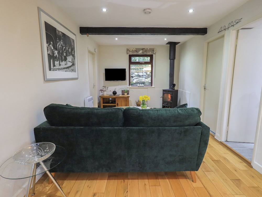 Corner Cottage