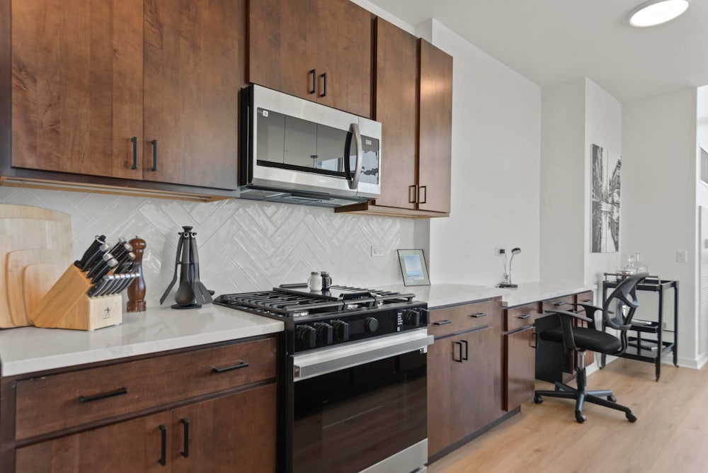 Group Stay 3 Penthouses in the Same Building