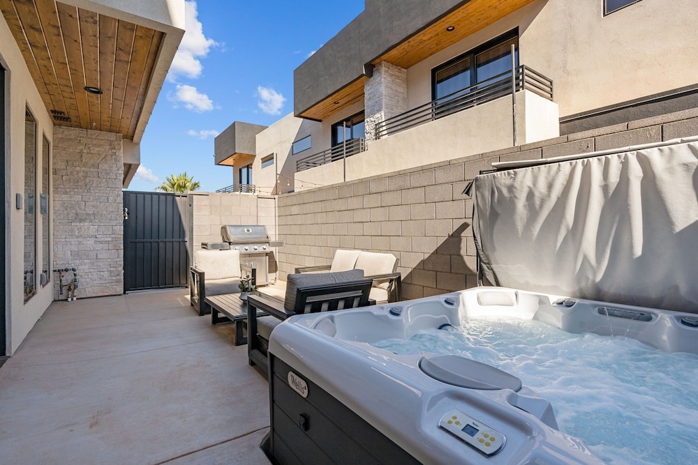Sundance Edge 6 Bedroom Home