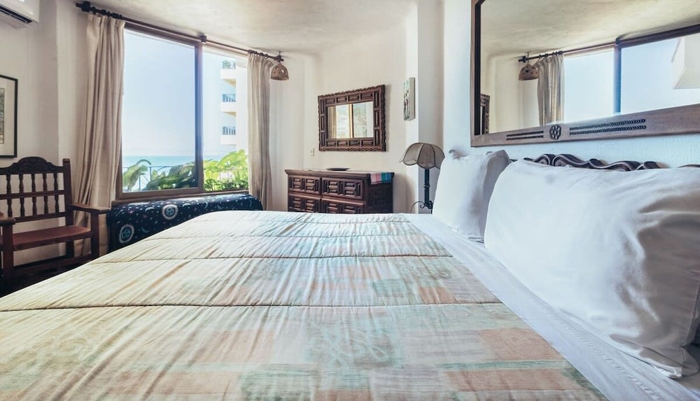 Ocean View 2Br Condo-balcony-beach-pool - 604