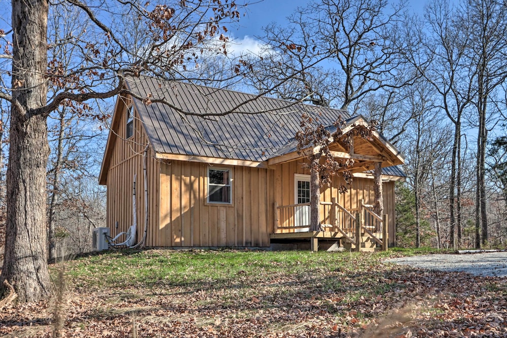 El Dorado Springs Cabin: Near Trails & Parks! view 4