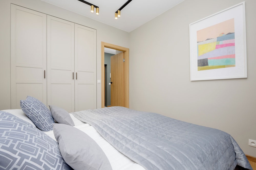 Bałuckiego Apartment Warsaw by Renters view 5