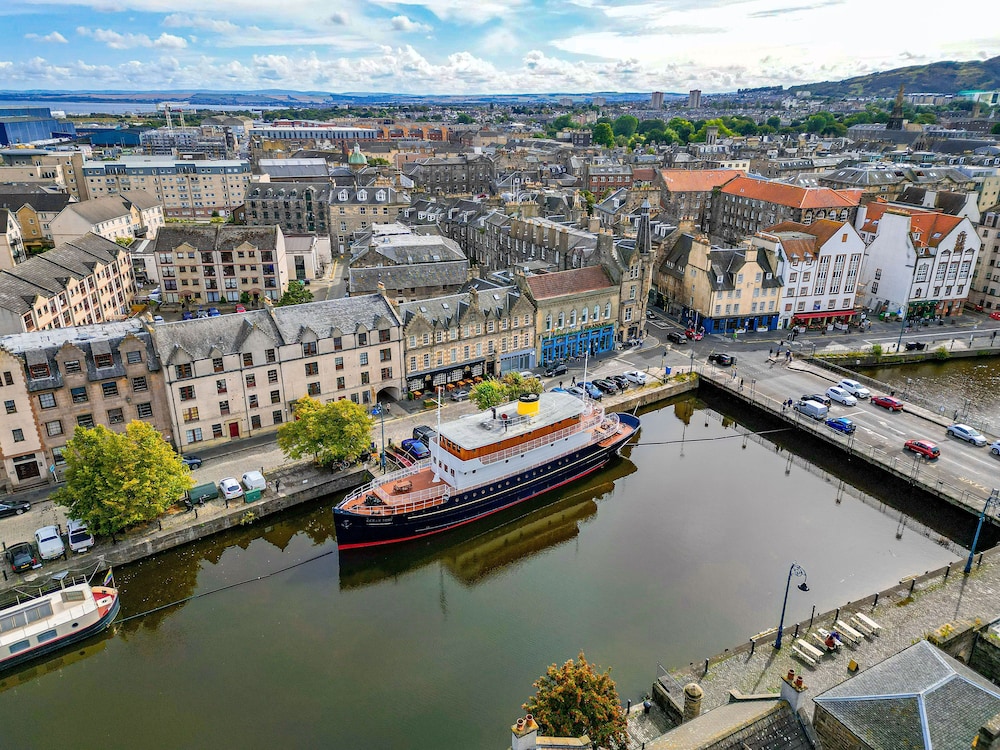 Hotel Ocean Mist Leith - Image 1