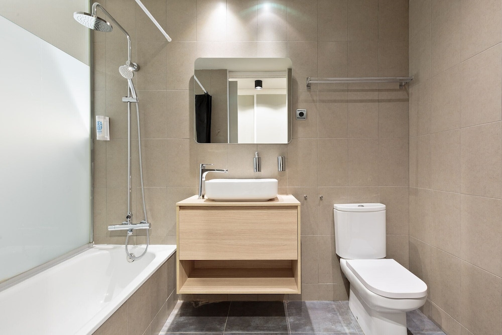 Casanova Apartments By Olala Homes