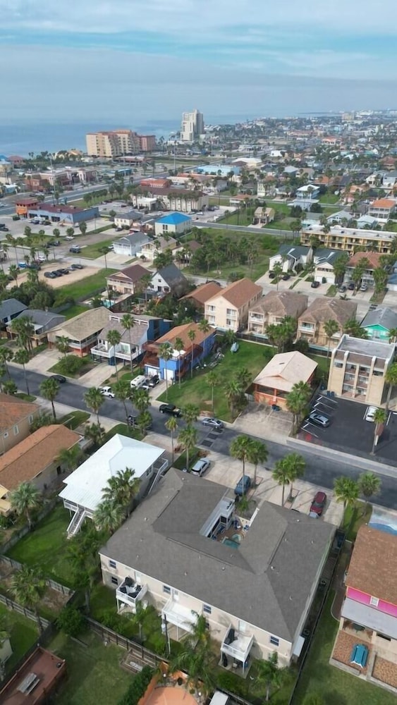 Los Cabos Ii #4 2 Bedroom Condo by RedAwning view 3