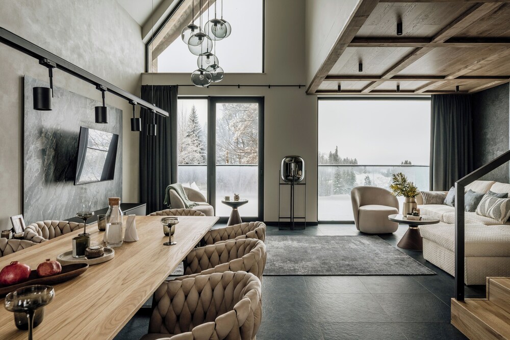 Crystal Pine Spa - LoftAffair Collection