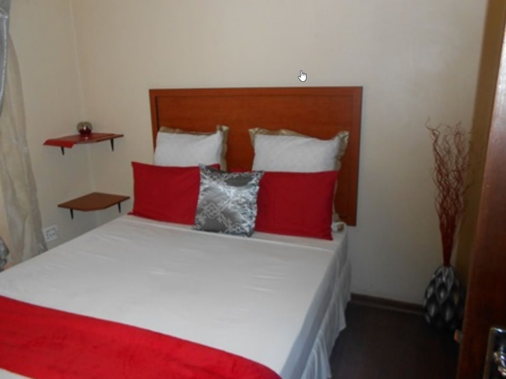 Avion Lodge view 3