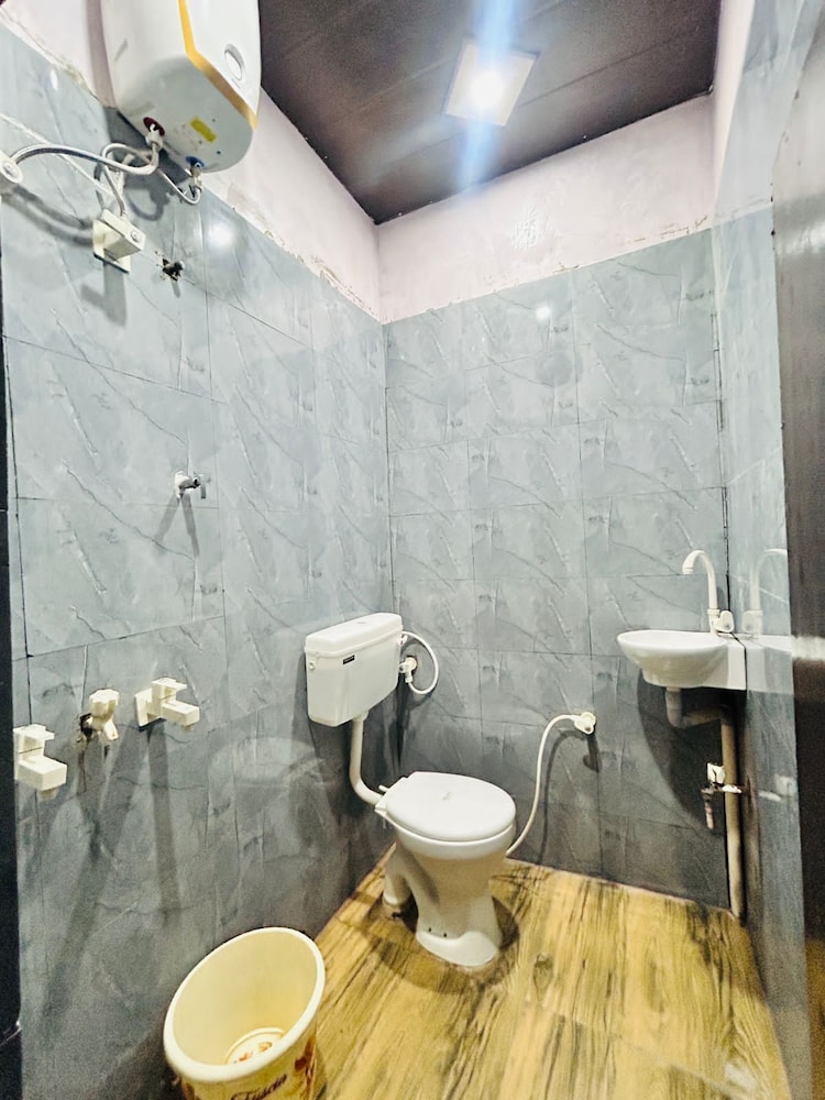AGRAWAL INN Guest House