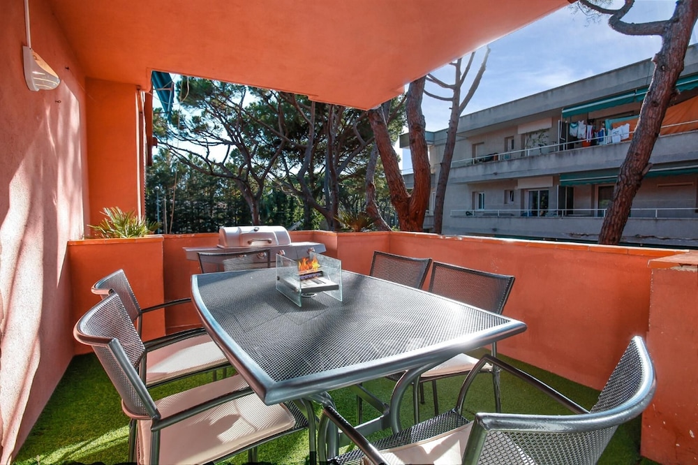 Apartment-4people-parking-castelledefels-bikes-bbq